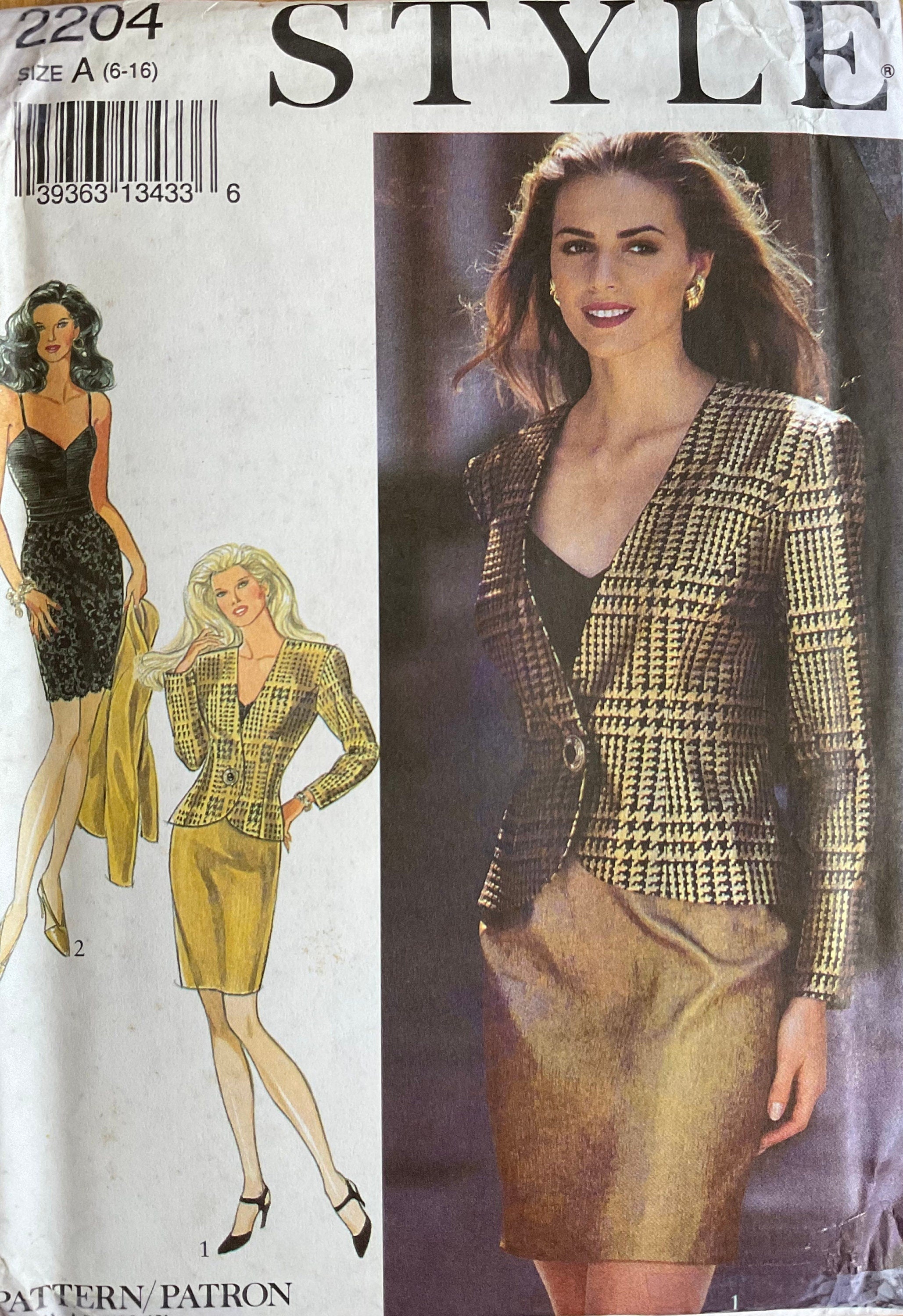 Style 2204 Sewing Pattern (Vintage) UNCUT