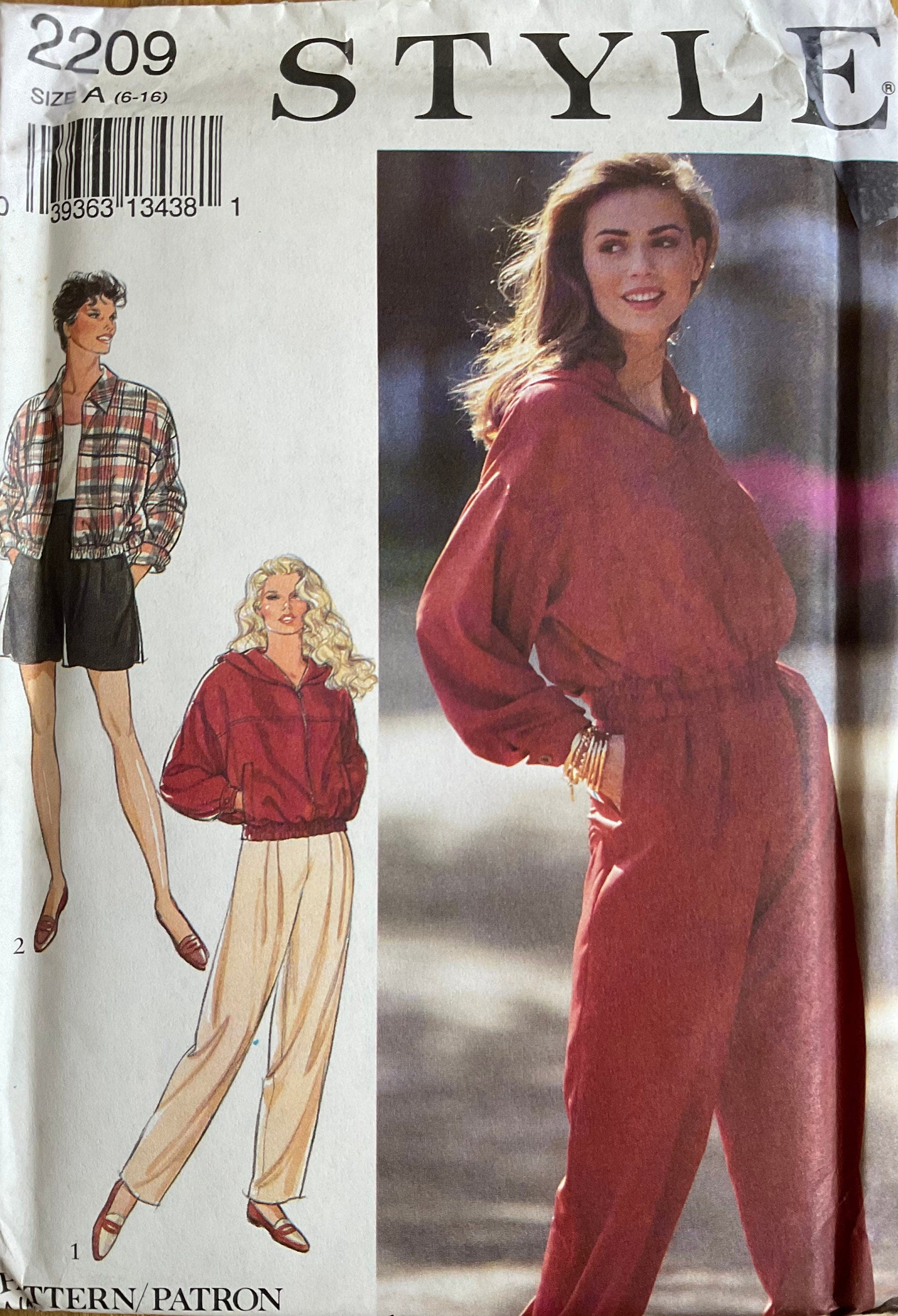 Style 2209 Sewing Pattern (Vintage) UNCUT