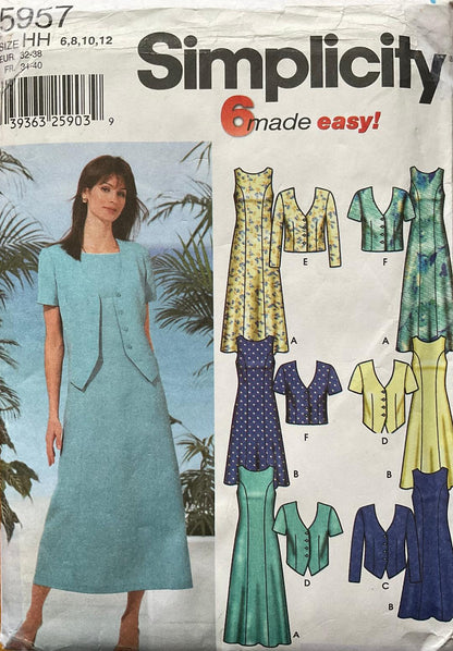 Simplicity 5957 Sewing Pattern (UNCUT) UNCUT