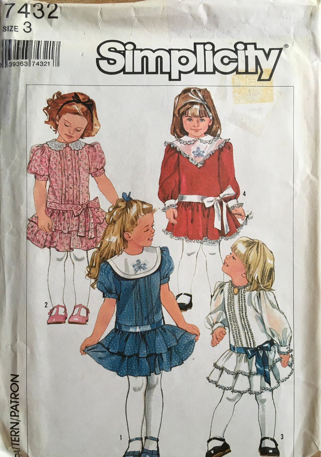 Simplicity 7432 Sewing Pattern (Vintage) UNCUT