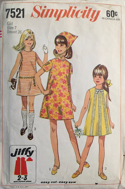 Simplicity 7521 Sewing Pattern (Vintage) CUT
