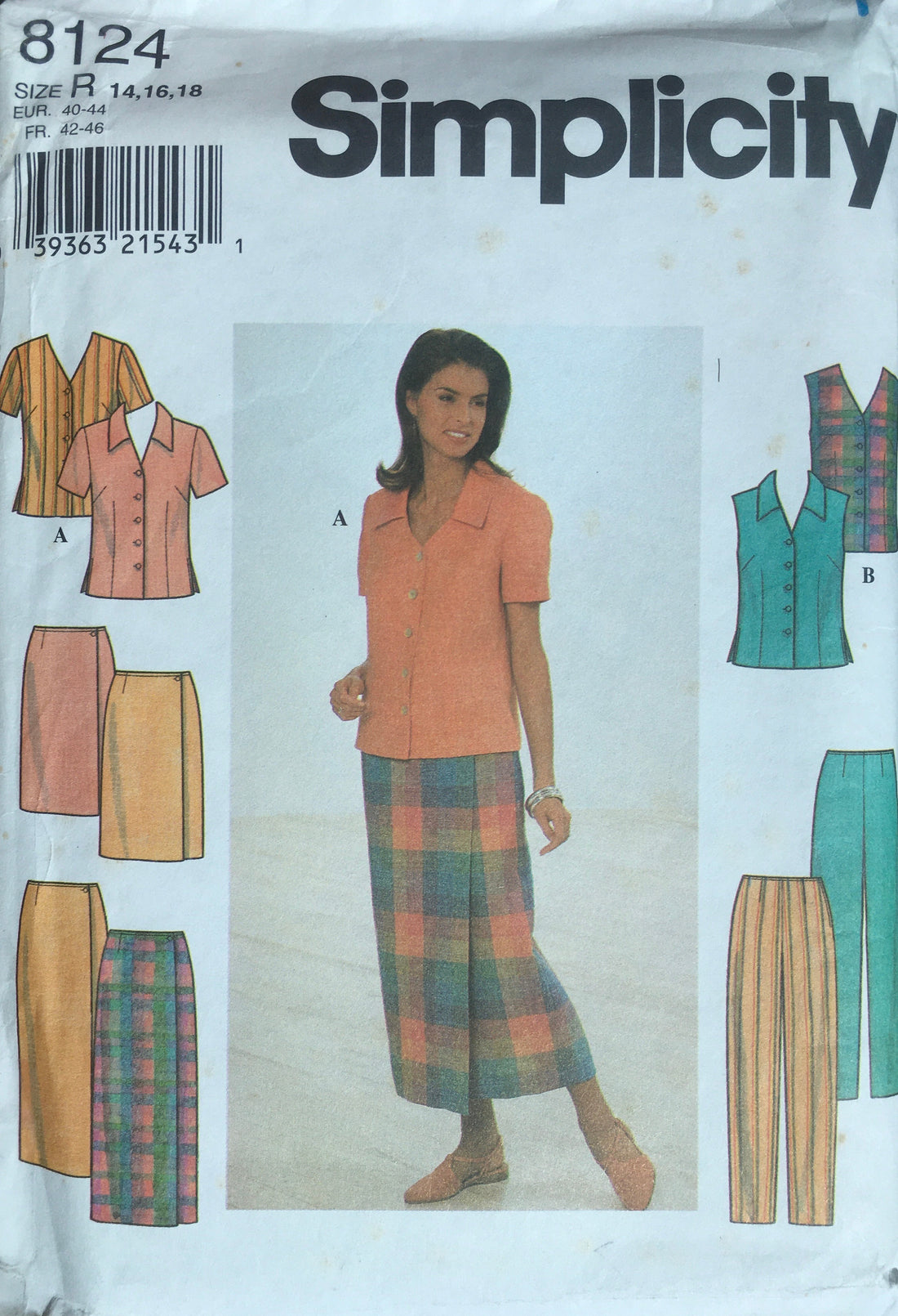 Simplicity 8124 Sewing Pattern (Vintage) UNCUT