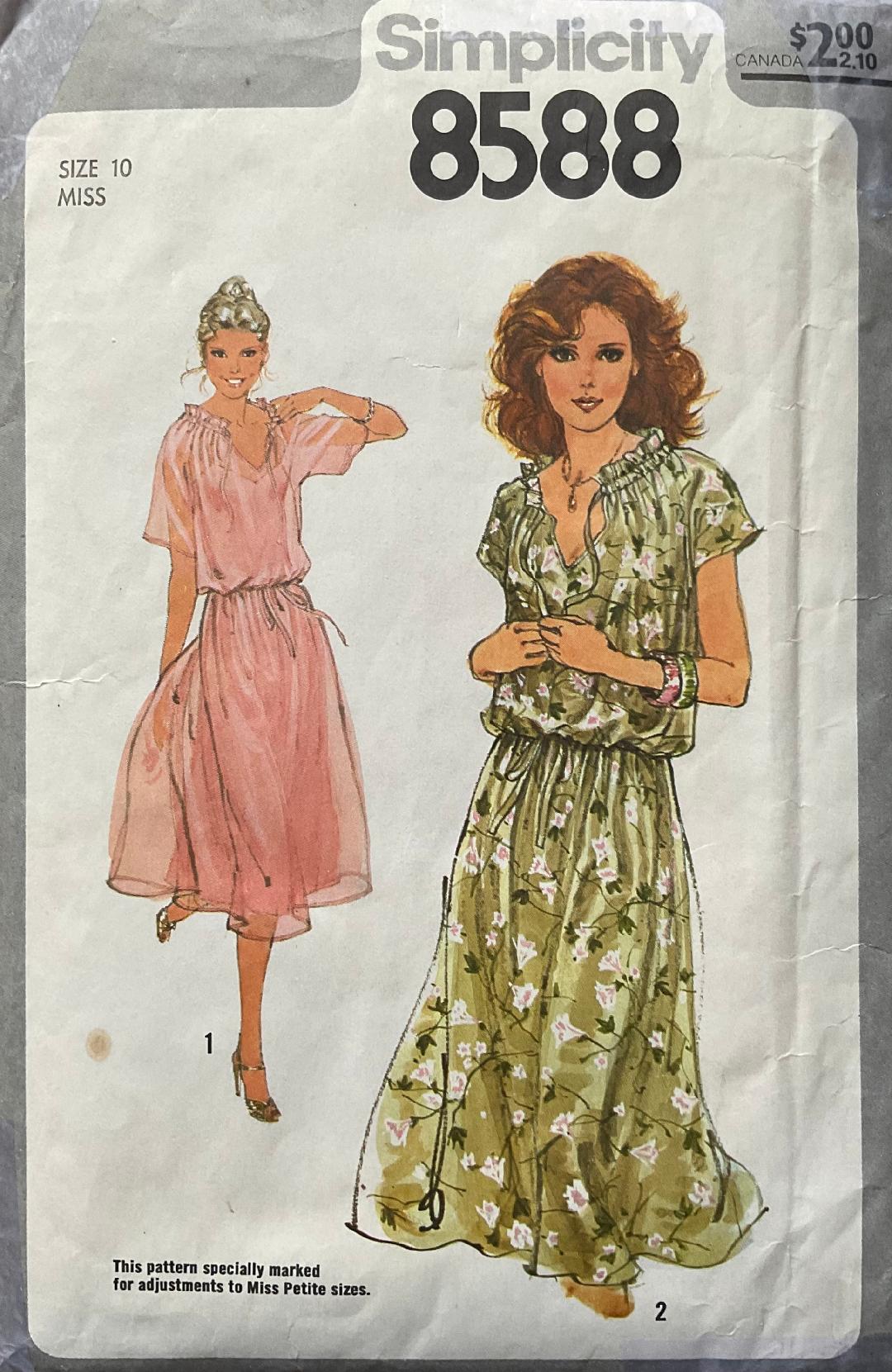 Simplicity 8588 Sewing Pattern (Vintage) CUT