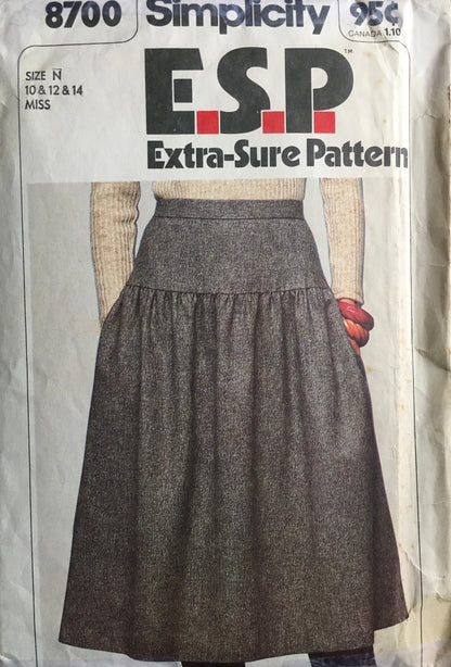 Simplicity 8700 Sewing Pattern (Vintage) CUT