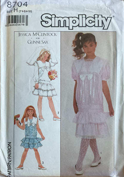 Simplicity 8704 Sewing Pattern (Vintage) UNCUT