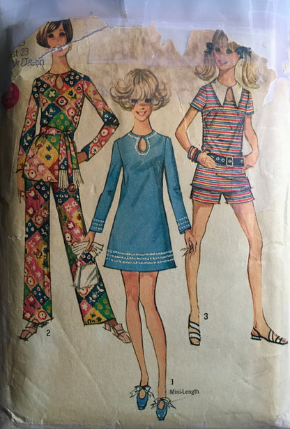 Simplicity 8758 Sewing Pattern (Vintage) CUT