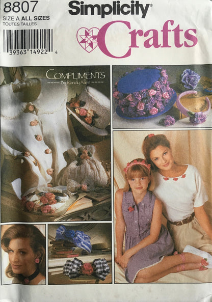 Simplicity 8807 Sewing Pattern (Vintage) UNCUT