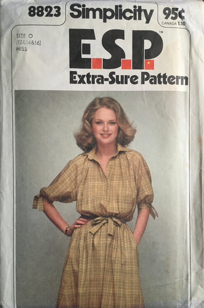 Simplicity 8823 Sewing Pattern (Vintage) UNCUT