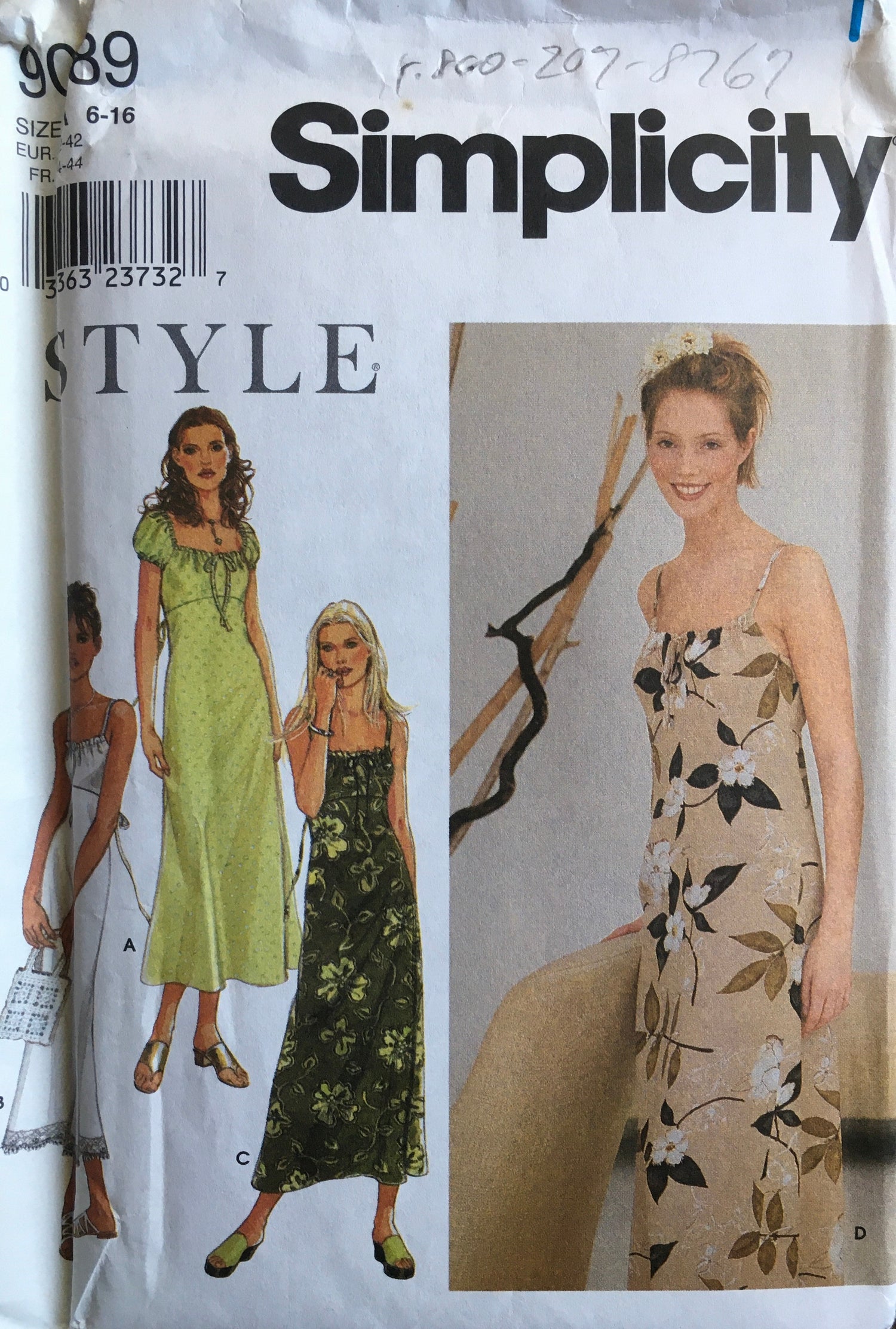 Simplicity 9089 Sewing Pattern (Vintage) UNCUT