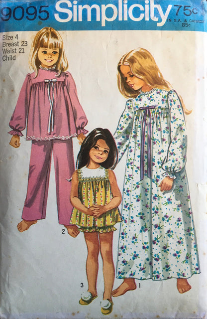 Simplicity 9095 Sewing Pattern (Vintage) CUT