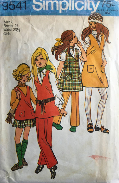 Simplicity 9541 Sewing Pattern (Vintage) CUT