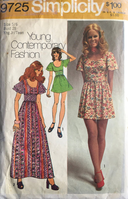 Simplicity 9725 Sewing Pattern (Vintage) CUT