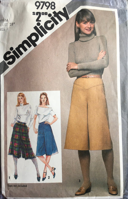 Simplicity 9798 Sewing Pattern (Vintage) CUT