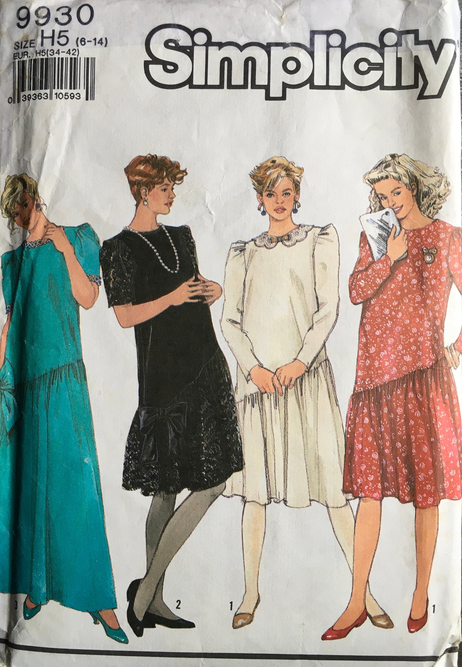 Simplicity 9930 Sewing Pattern (Vintage) CUT