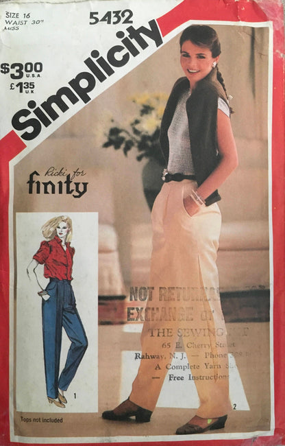 Simplicity 5432 Sewing Pattern (Vintage) UNCUT