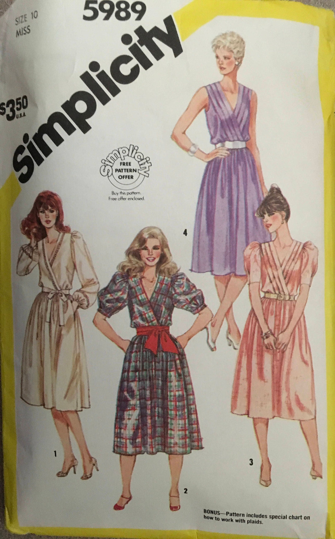 Simplicity 5989 Sewing Pattern (Vintage) UNCUT/CUT
