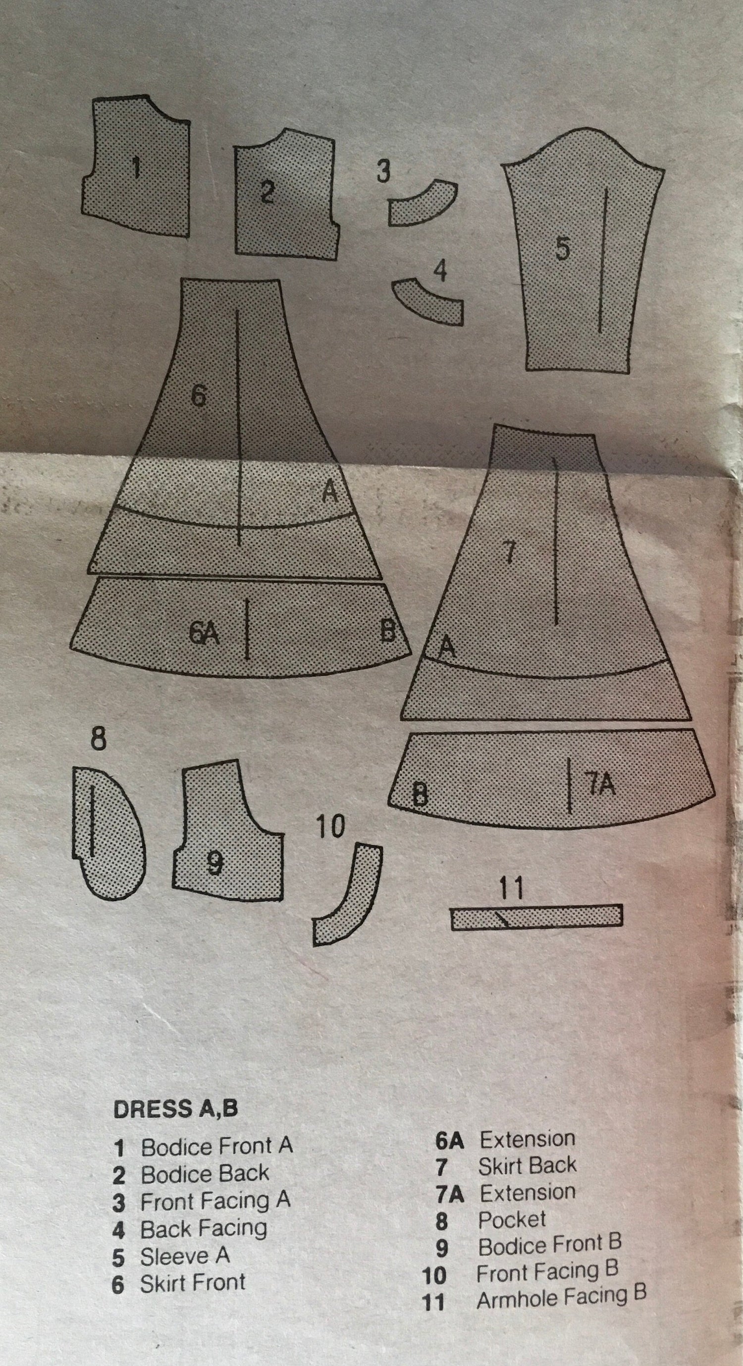 Vogue 8316 Sewing Pattern (Vintage) CUT