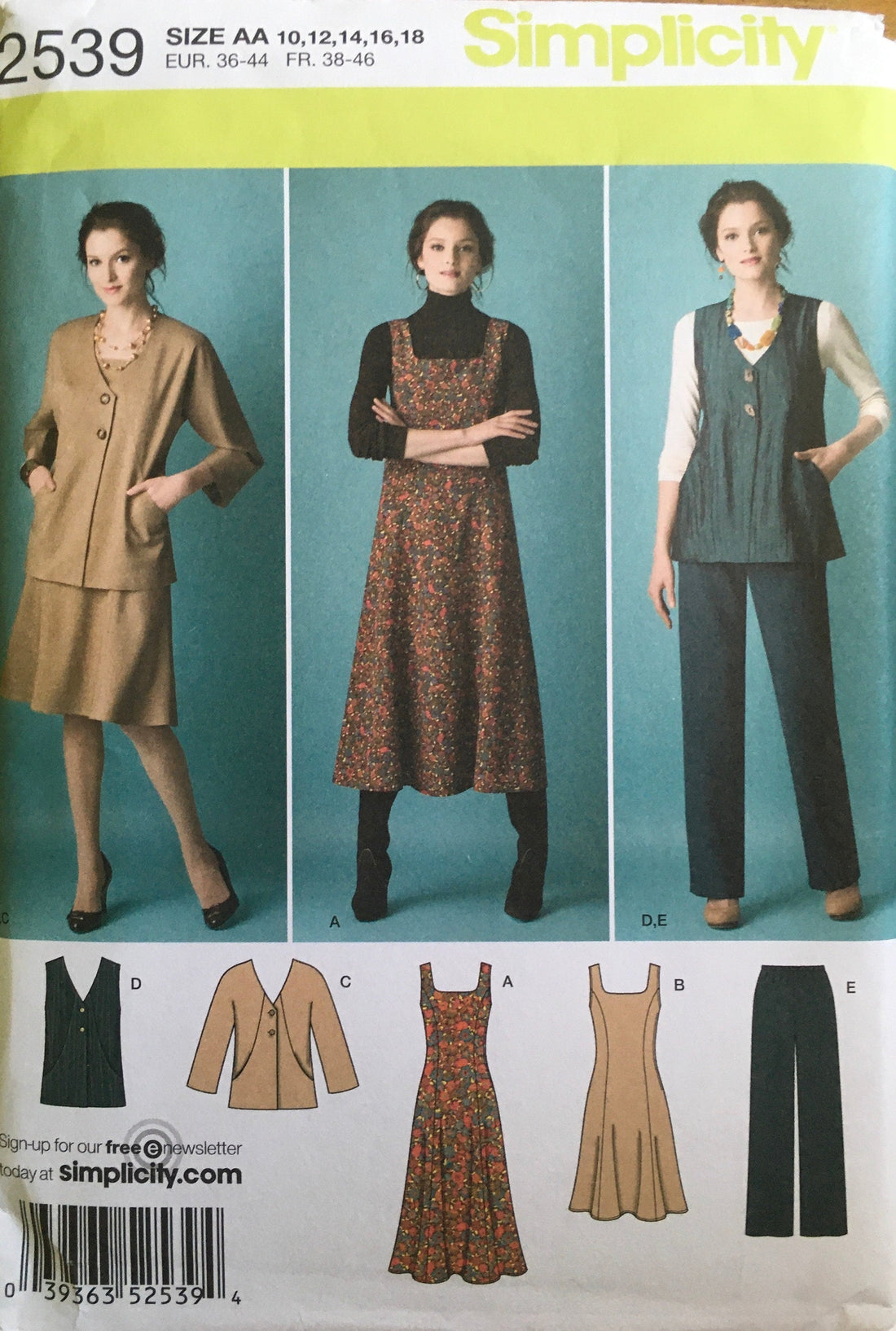 Simplicity 2539 Sewing Pattern UNCUT