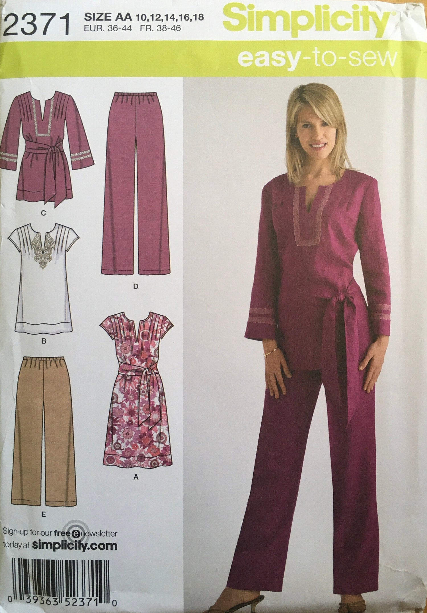 Simplicity 2371 Sewing Pattern UNCUT