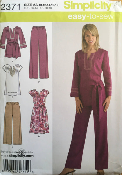 Simplicity 2371 Sewing Pattern UNCUT