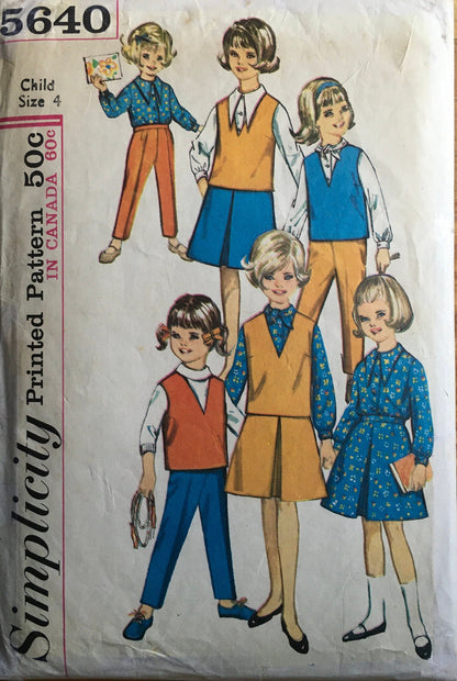Simplicity 5640 Sewing Pattern (Vintage) CUT
