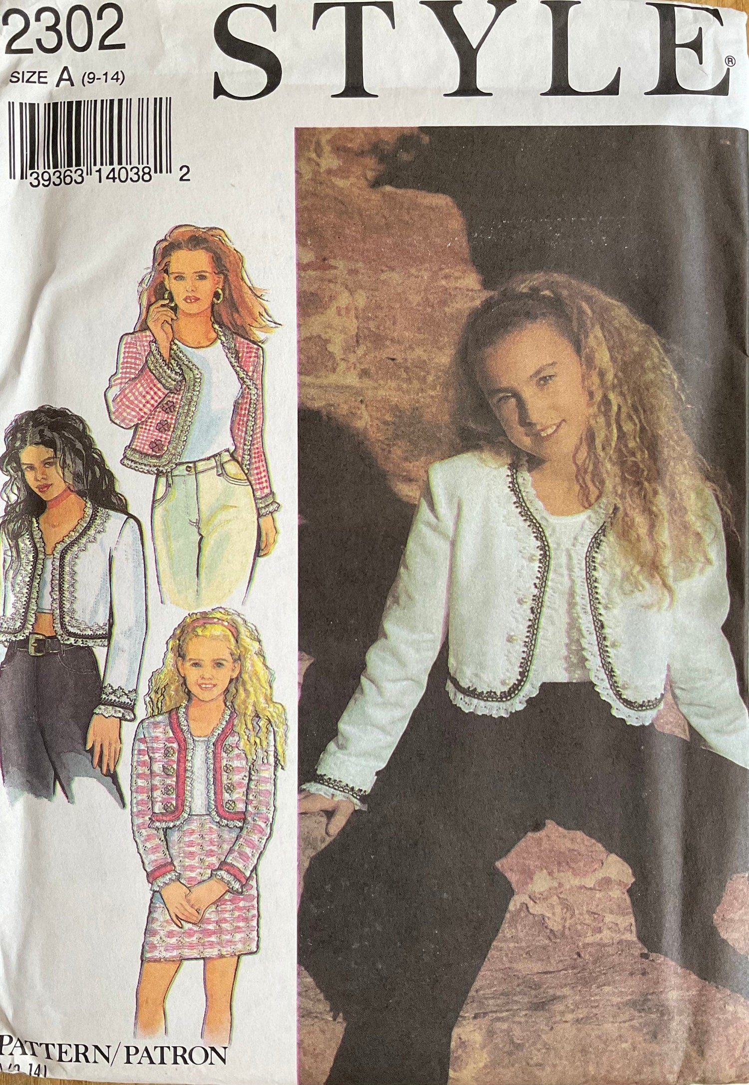 Style 2302 Sewing Pattern (Vintage) UNCUT