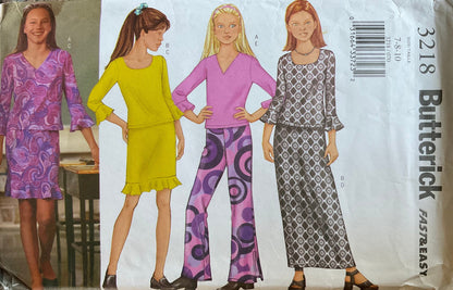Butterick 3218 Sewing Pattern (Vintage) CUT