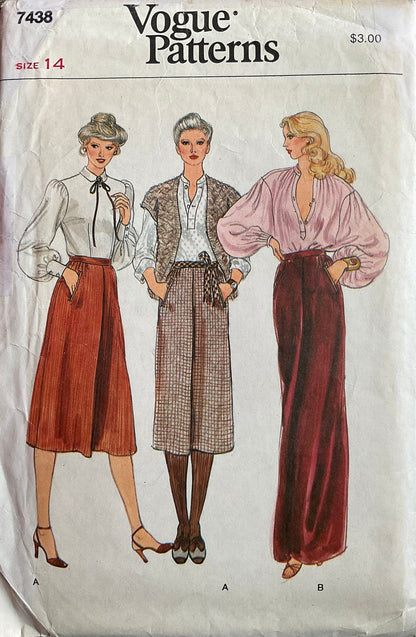 Vogue 7438 Sewing Pattern (Vintage) CUT
