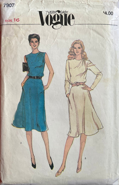 Vogue 7907 Sewing Pattern (Vintage) CUT