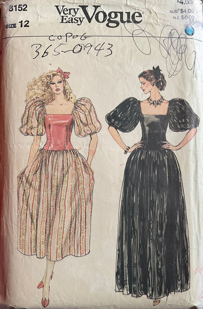 Vogue 8152 Sewing Pattern (Vintage) CUT